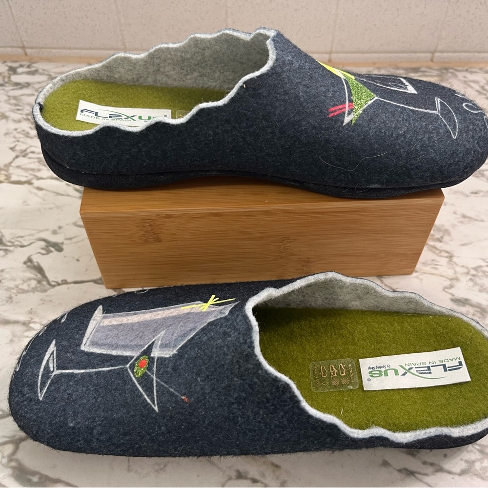 Spring Step Navy With Martini Artwork  Mules
